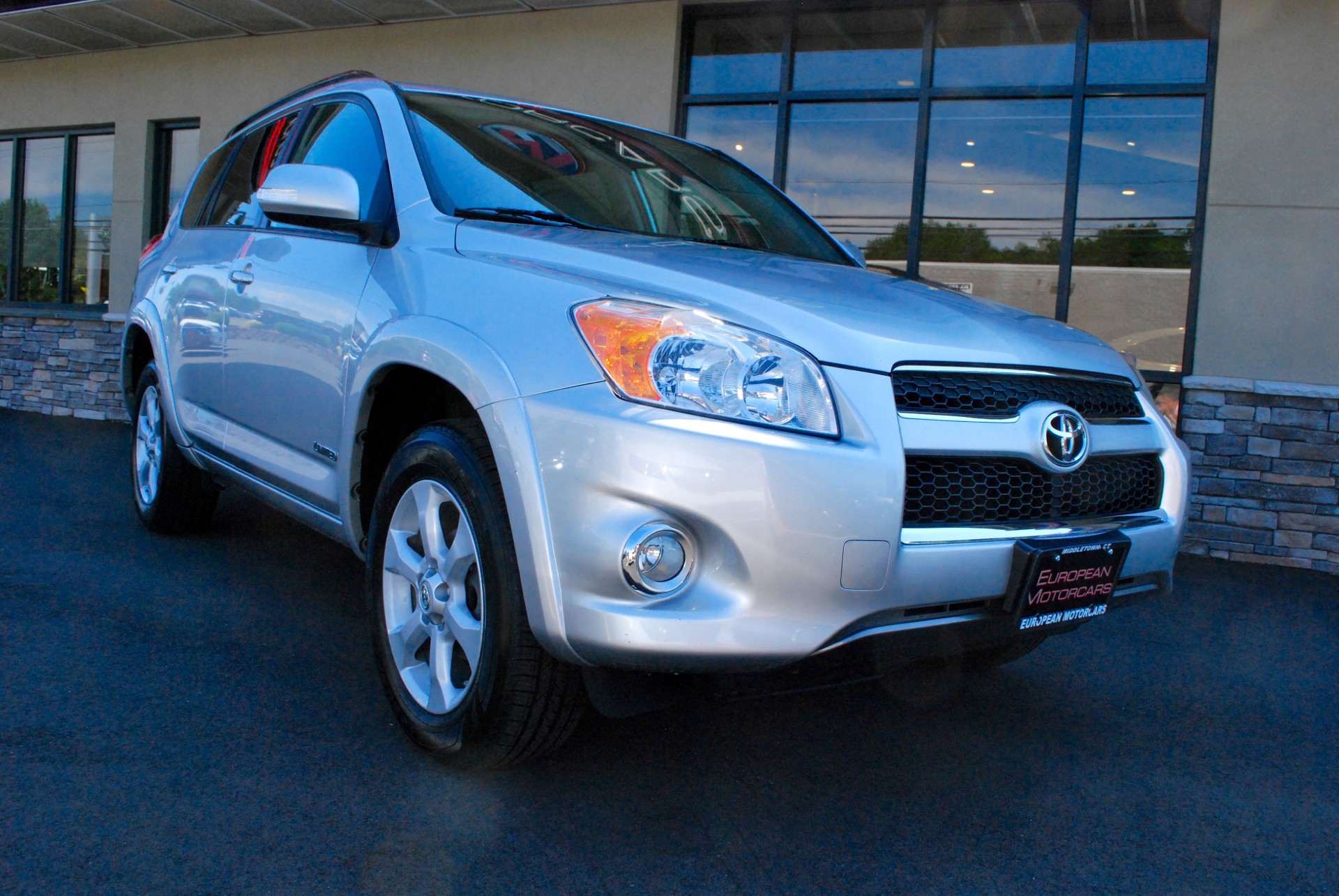 2009 Toyota RAV4 Limited 4WD for sale near Middletown, CT CT Toyota