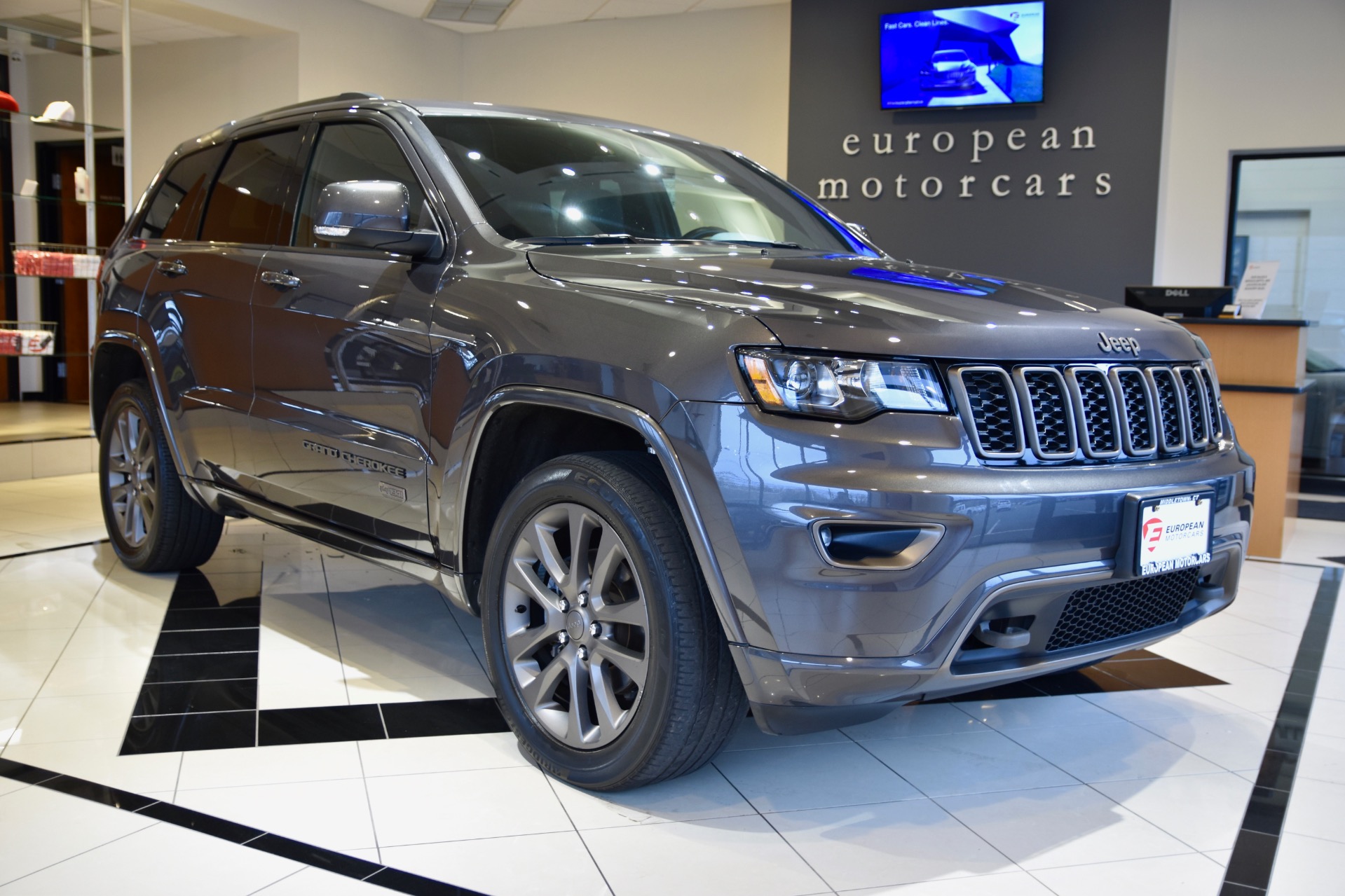 Full Fender and Mirror Kit | JEEP Grand Cherokee 75TH ANNIVERSARY EDITION 2017 Full Fender and Mirror Kit | JEEP Grand Cherokee 75TH ANNIVERSARY EDITION 2017
