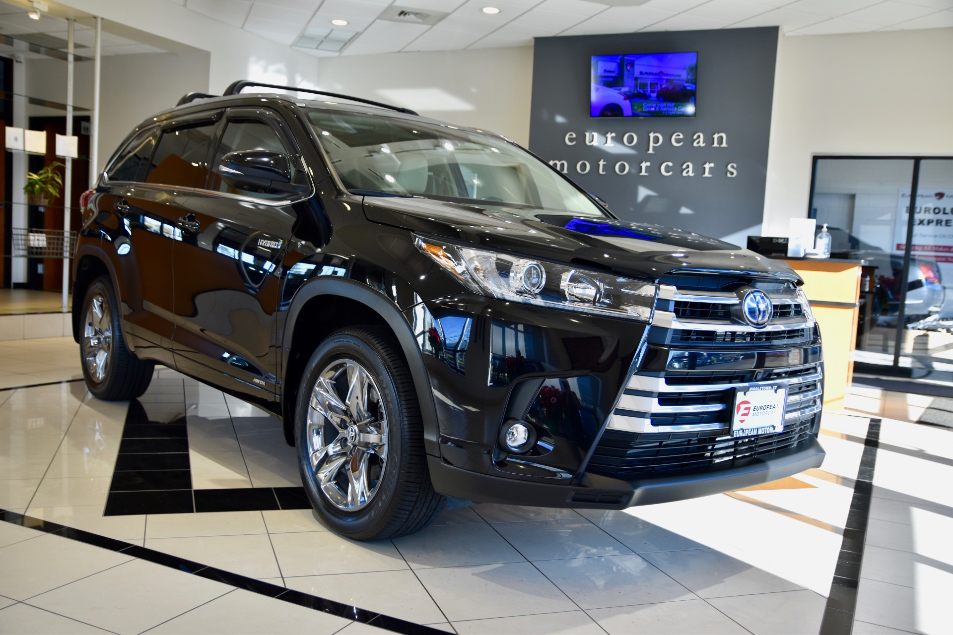 Used 2019 Toyota Highlander Hybrid Limited Platinum For Sale (Sold