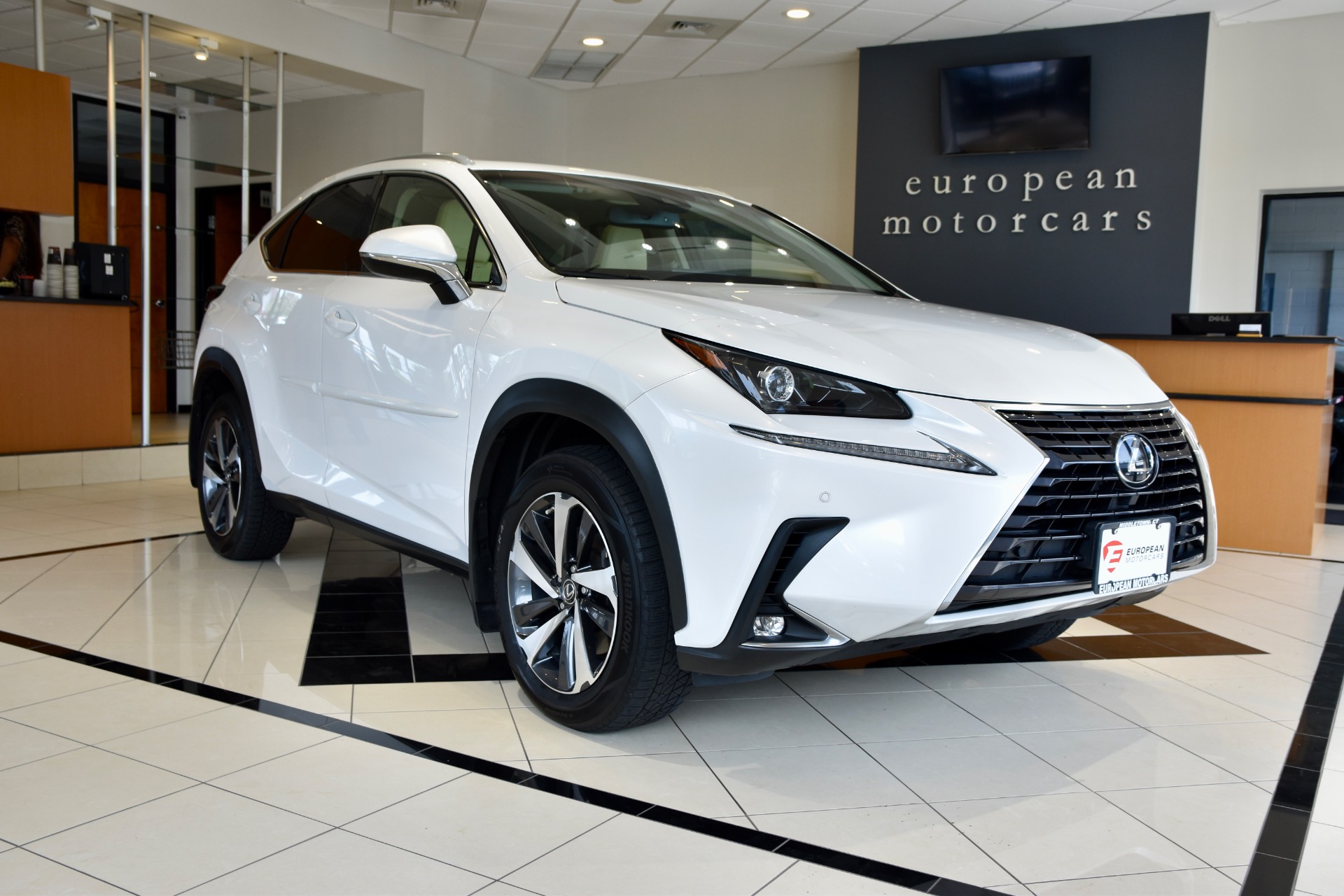 Rocker Panel | LEXUS NX 300h 2018