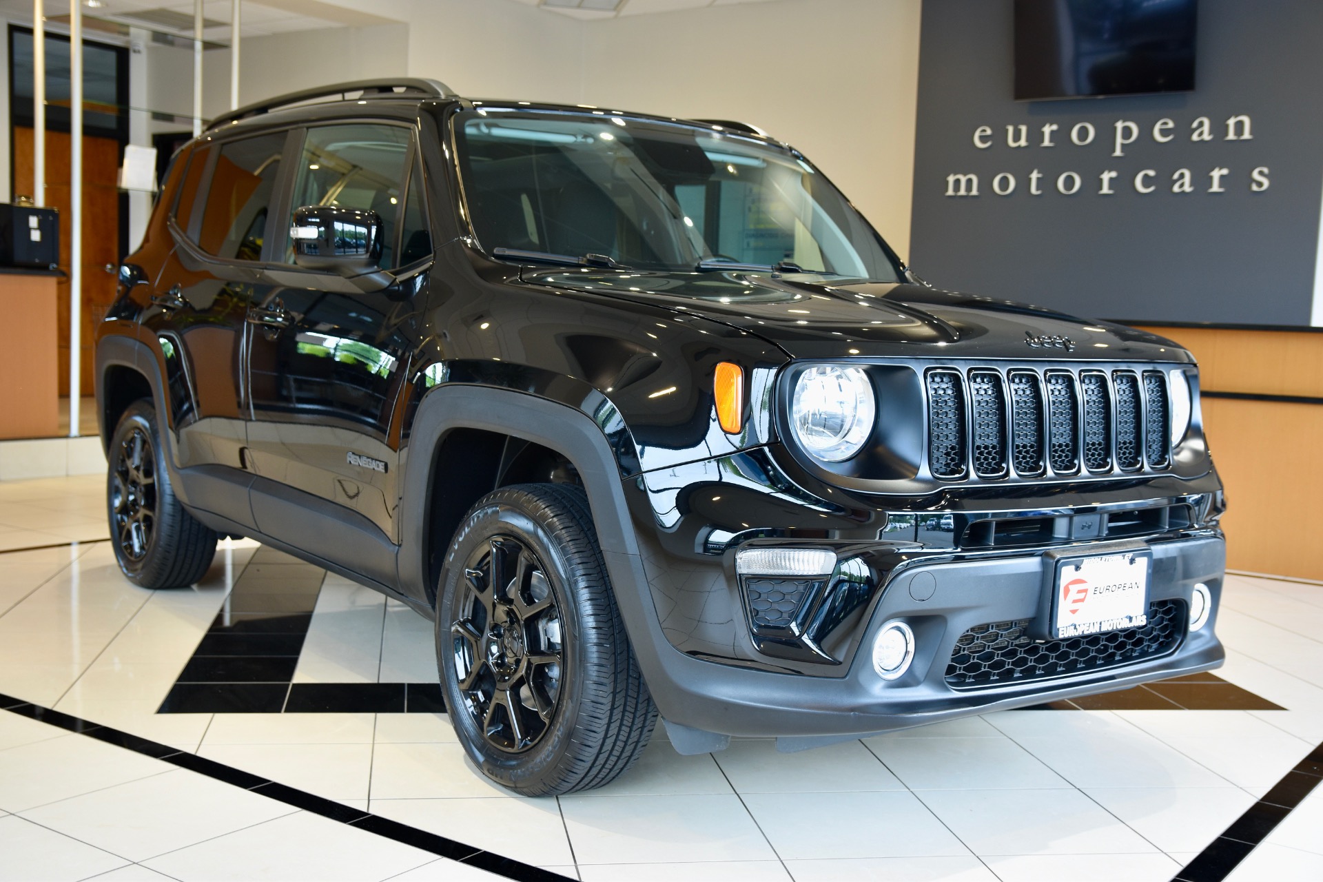Standard Hood Fender & Mirror Kit | JEEP RENEGADE 2019 Standard Hood Fender & Mirror Kit | JEEP RENEGADE 2019